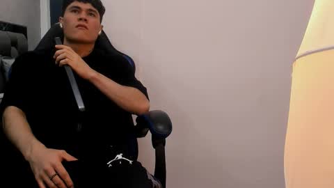 Roan Birkin online show from October 2025 07:23:01 PM