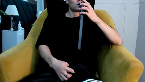 Roan Birkin online show from February 2026 09:32:02 PM