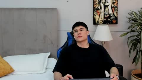Roan Birkin online show from May 2026 07:40:02 PM