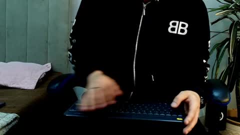 Roan Birkin online show from May 2026 07:42:02 PM