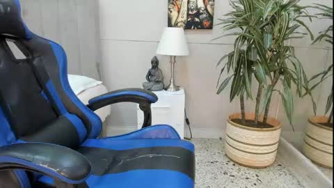 Roan Birkin online show from May 2026 07:26:02 PM