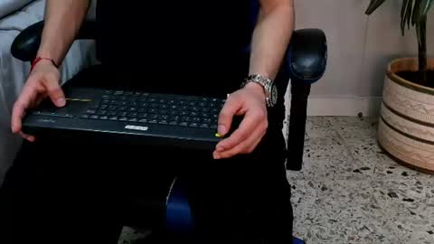 Roan Birkin online show from June 2026 07:20:01 PM