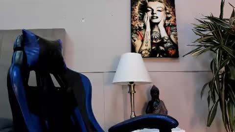 Roan Birkin online show from July 2026 07:21:01 PM