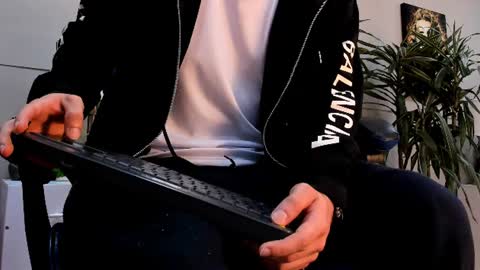 Roan Birkin online show from July 2026 07:16:01 PM