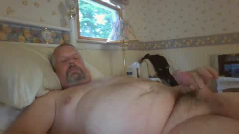 Snapshot of rob9271963 chatting on June 2026 11:04:02 AM Rob online show from June 2026 11:04:02 AM