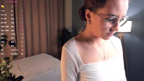 Snapshot of robbinirvin chatting on November 2025 11:09:02 AM Julia online show from November 2025 11:09:02 AM