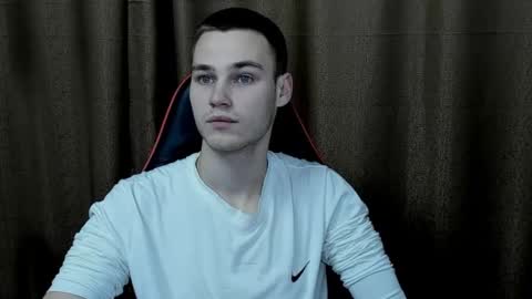 robert10211 online show from January 2025 08:25:02 PM