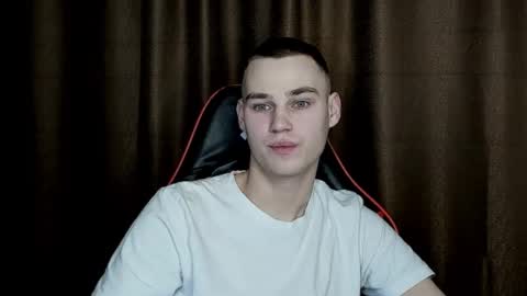 robert10211 online show from February 2025 06:37:01 PM