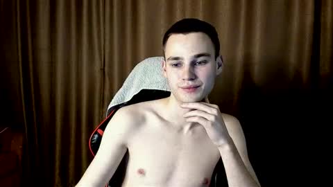 robert10211 online show from January 2026 03:38:01 PM