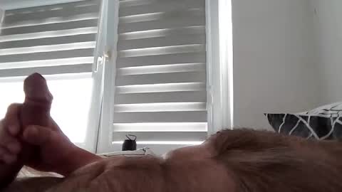 robert304775 online show from April 2026 12:54:01 PM