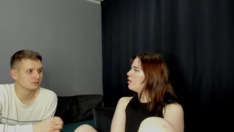 Snapshot of robert_lisa chatting on December 2024 03:37:01 PM Lisa and Robert i am online all days 900 am GMT3 online show from December 2024 03:37:01 PM