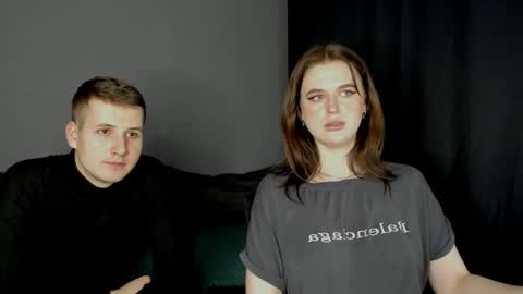 Snapshot of robert_lisa chatting on December 2024 02:05:02 PM Lisa and Robert i am online all days 900 am GMT3 online show from December 2024 02:05:02 PM