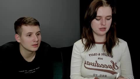 Snapshot of robert_lisa chatting on December 2024 04:54:01 PM Lisa and Robert i am online all days 900 am GMT3 online show from December 2024 04:54:01 PM