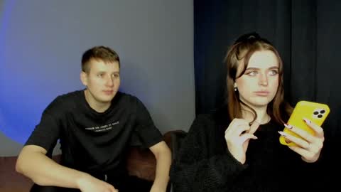 Snapshot of robert_lisa chatting on December 2024 01:59:02 PM Lisa and Robert i am online all days 900 am GMT3 online show from December 2024 01:59:02 PM