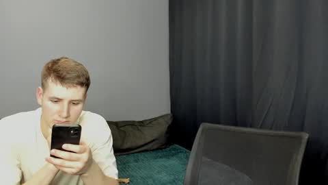 Snapshot of robert_lisa chatting on January 2025 11:14:01 AM Lisa and Robert i am online all days 900 am GMT3 online show from January 2025 11:14:01 AM