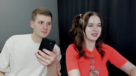 Snapshot of robert_lisa chatting on January 2025 11:58:02 AM Lisa and Robert i am online all days 900 am GMT3 online show from January 2025 11:58:02 AM