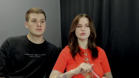 Snapshot of robert_lisa chatting on January 2025 06:57:02 AM Lisa and Robert i am online all days 900 am GMT3 online show from January 2025 06:57:02 AM