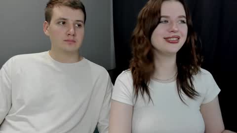 Snapshot of robert_lisa chatting on January 2025 09:13:01 AM Lisa and Robert i am online all days 900 am GMT3 online show from January 2025 09:13:01 AM