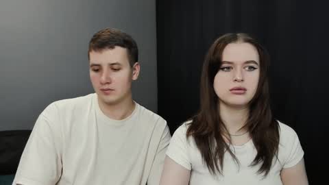 Snapshot of robert_lisa chatting on February 2025 11:41:02 PM Lisa and Robert i am online all days 900 am GMT3 online show from February 2025 11:41:02 PM