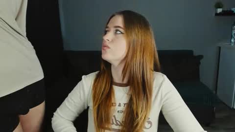 Snapshot of robert_lisa chatting on September 2025 11:22:02 AM Lisa and Robert i am online all days 900 am GMT3 online show from September 2025 11:22:02 AM