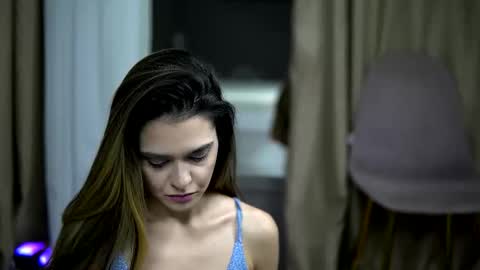 Roberta online show from November 2025 10:26:01 AM