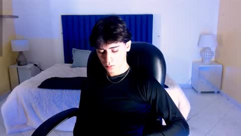 Snapshot of roberthalv chatting on February 2026 01:51:01 PM ROBERTH online show from February 2026 01:51:01 PM