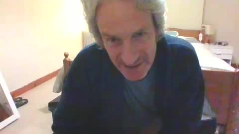 Robert online show from March 2025 05:14:02 AM