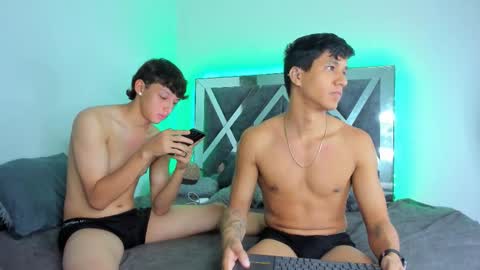 Robert Miller And Mael Thompson  online show from February 2026 06:42:01 PM