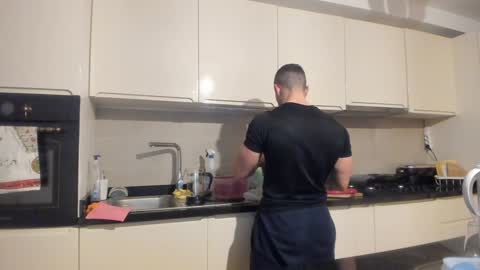 roberto4ever online show from December 2024 04:39:02 PM