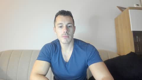 roberto4ever online show from December 2024 04:49:01 PM