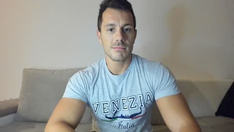 roberto4ever online show from January 2025 05:09:02 PM