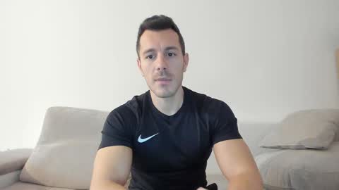 roberto4ever online show from March 2025 07:08:02 AM