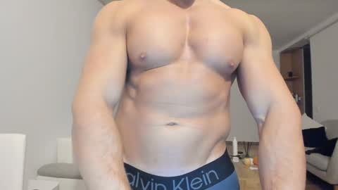 roberto4ever online show from November 2025 05:41:01 PM