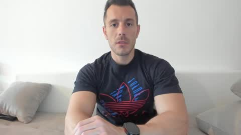 roberto4ever online show from May 2026 11:16:01 AM