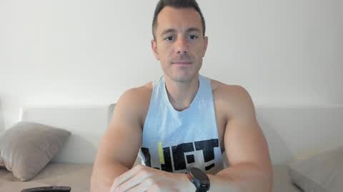 roberto4ever online show from May 2026 04:21:02 AM