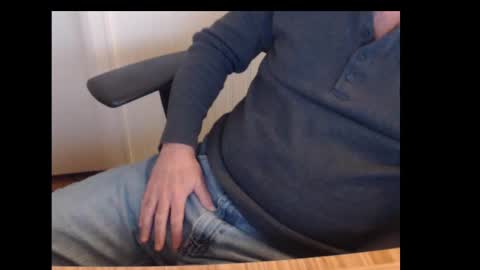 robidan6923 online show from January 2025 07:00:02 PM