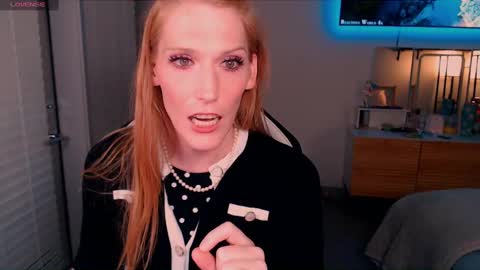 Snapshot of robin_d_teach chatting on September 2025 03:11:01 AM robin_d_teach online show from September 2025 03:11:01 AM