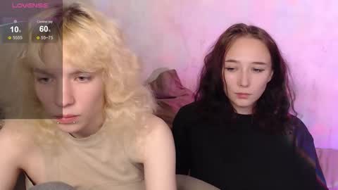 Snapshot of robin_yours chatting on September 2025 02:28:02 PM Robin your online show from September 2025 02:28:02 PM