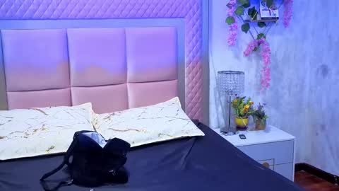 robin D online show from October 2025 12:03:01 PM