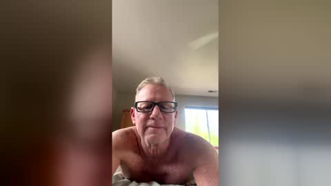robo0000 online show from May 2026 11:33:01 PM