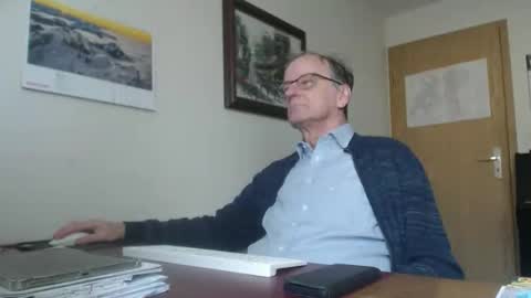 roboter0233 online show from January 2026 01:06:02 PM