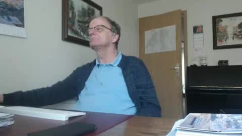 roboter0233 online show from February 2026 10:58:02 AM