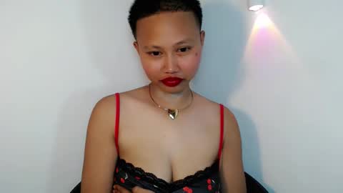 ASH LEE online show from January 2026 02:23:01 PM