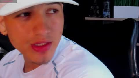 rocco_santos online show from November 2025 12:22:01 AM