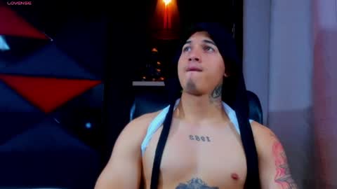 rocco_santos online show from May 2026 06:26:04 PM