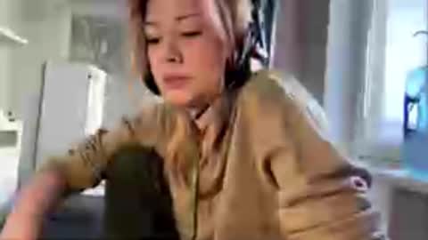 Anny online show from February 2026 12:09:01 PM