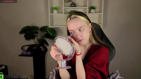 Snapshot of rockett_bunny chatting on May 2026 01:00:01 AM Rockett online show from May 2026 01:00:01 AM