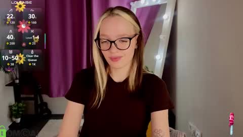 Snapshot of rockett_bunny chatting on May 2026 12:49:01 AM Rockett online show from May 2026 12:49:01 AM