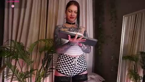 Snapshot of rocknsexx chatting on June 2026 08:40:02 PM Roxy online show from June 2026 08:40:02 PM