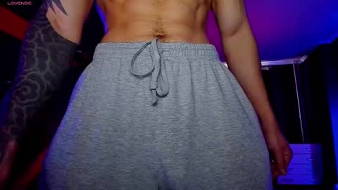 Snapshot of rodarri chatting on March 2025 11:29:02 AM MY NAME CAN SEE ALL MY CUM VIDEO BUY FAN SUB. online show from March 2025 11:29:02 AM